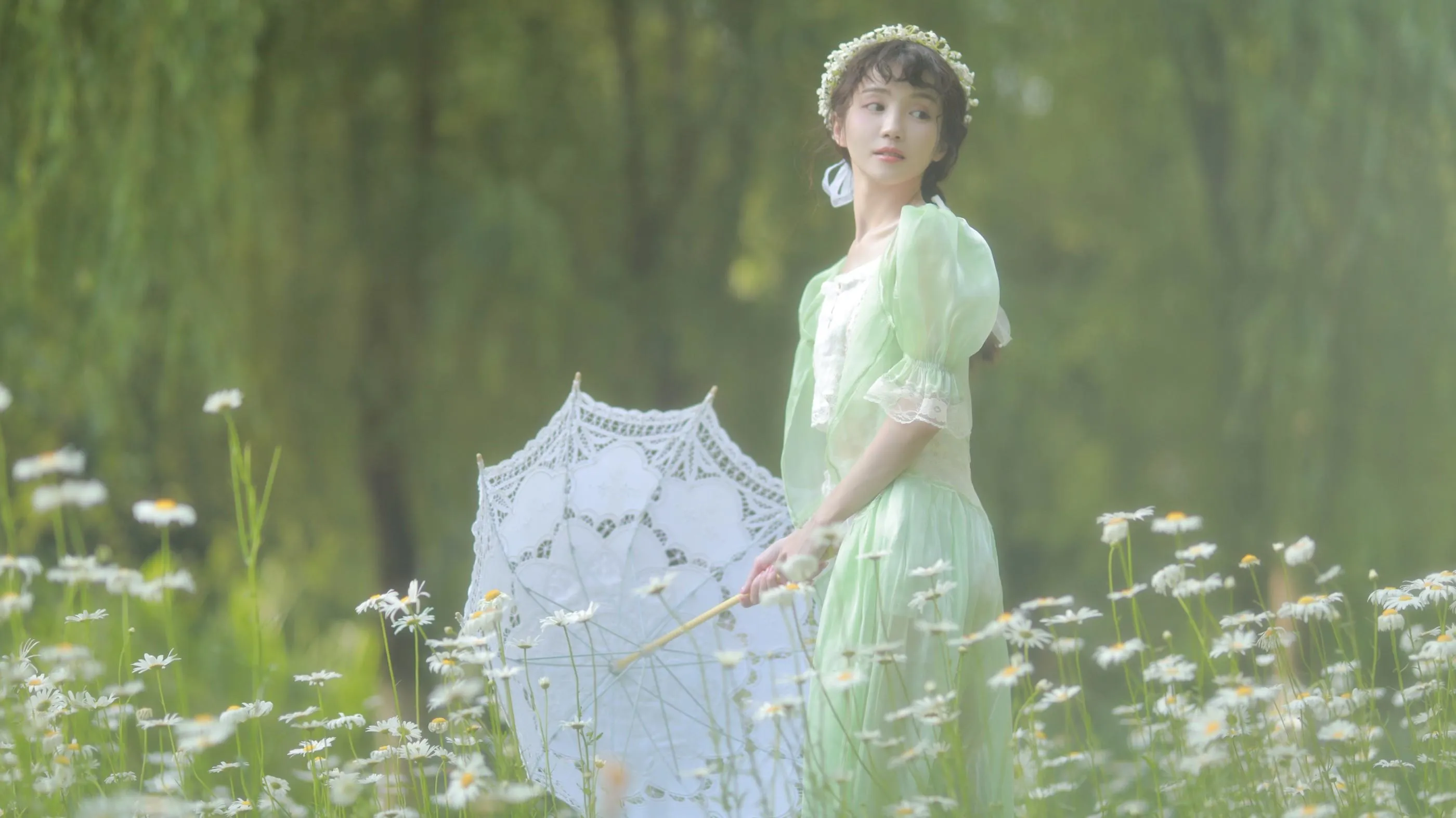 [艺图语] 2022.06.17 她在光里徜徉 西西 [55P]插图6